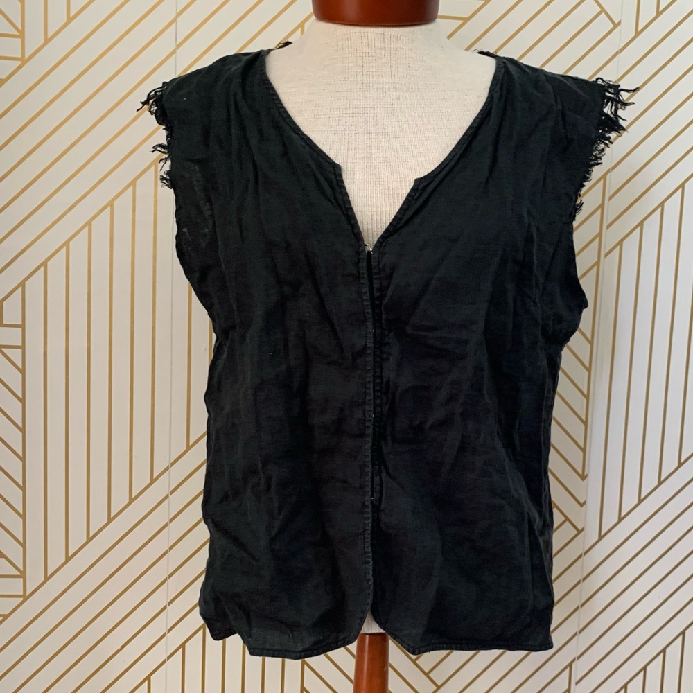 Velia Sierra 100% linen V neck front closure Sleeveless raw hem Blouse boho S